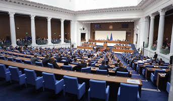 Депутатите се събират на извънредно заседание