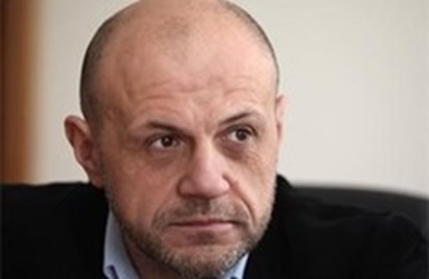 Дончев: Административното обслужване в центровете за услуги трябва да продължи