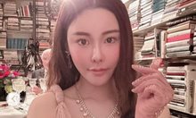 Откриха във фризер разчлененото тяло на 28-годишната моделка от Хонконг Аби Чой. В къщата са намерени и тенджери с яхния, направена от човешка тъкан