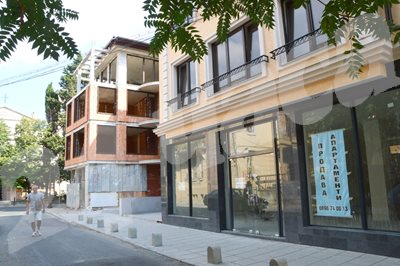 Новопостроените жилища в България най-често не са декларирани и общините имат малко възможности да си съберат данъка.