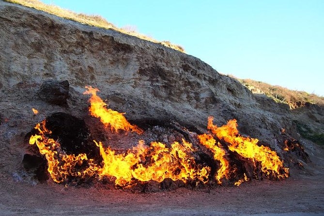 Огън гори 4000 години в азербайджанско село (Видео)