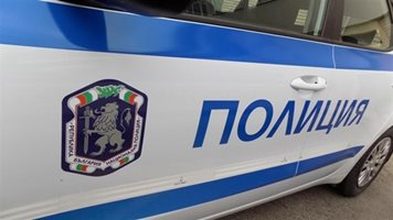 Полиция иззе 166 дрехи менте от магазин в Сандански