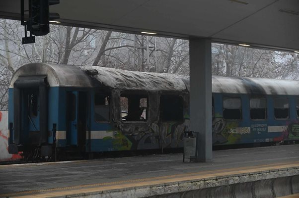 Четирима клошари умряха при пожара
СНИМКА: Георги Палейков