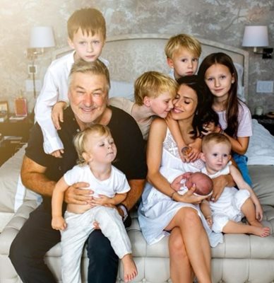 Алек и Хилария Болдуин със седемте си деца Снимка: Instagram/hilariabaldwin