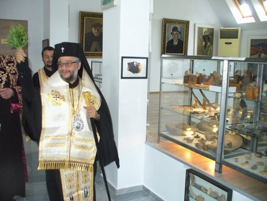 Старозагорският владика Киприан освети новия музей.