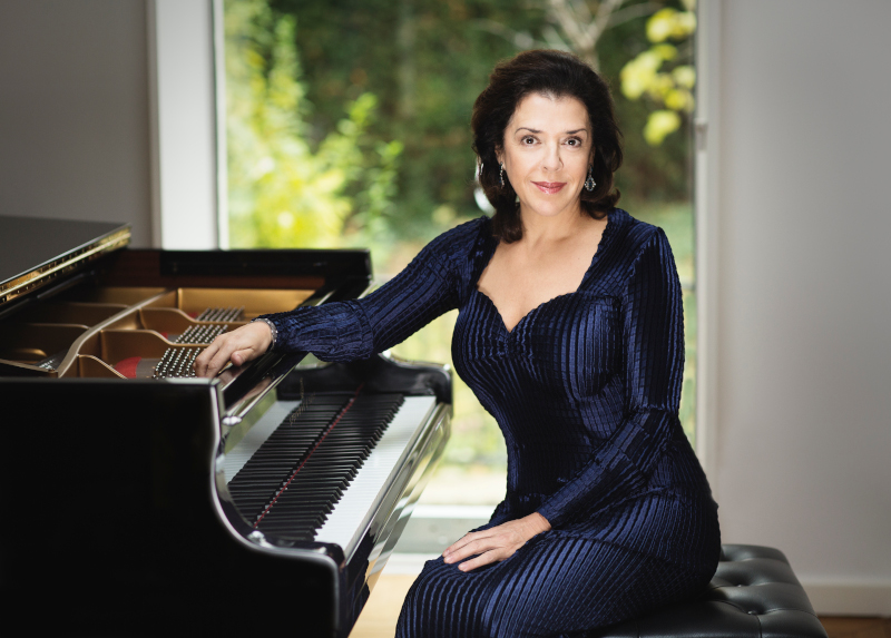 Голямата пианистка Елена Башкирова гостува за първи път в Пловдив