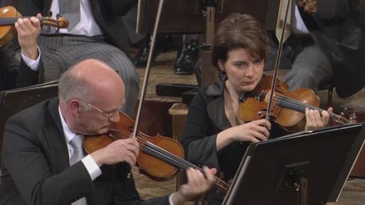 Албена пребори мъжкото начало във Виенската филхармония