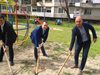 Трима кметове забиха кирки за нова детска площадка в парк "Сърнена гора" в Пловдив