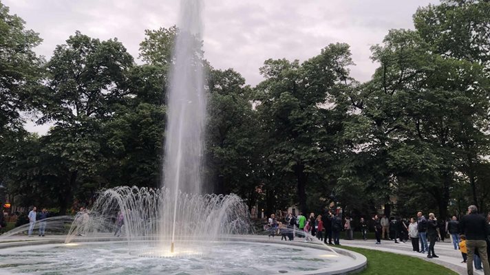 The water column rises 20 meters.