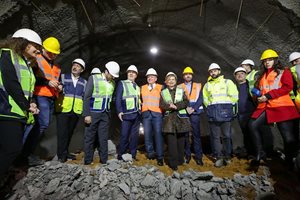 Печален рекорд! 977 метра нов жп тунел след 50 години (Обзор)