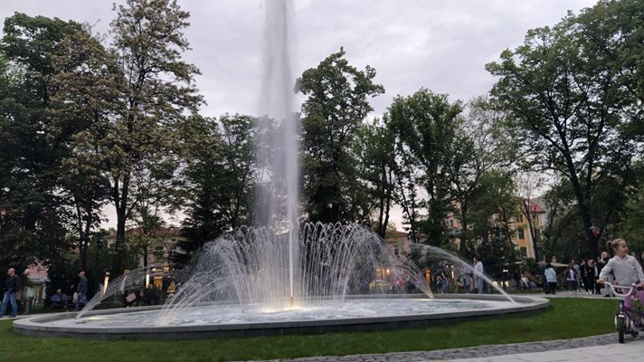 The central fountain in the City Garden of Plovdiv.