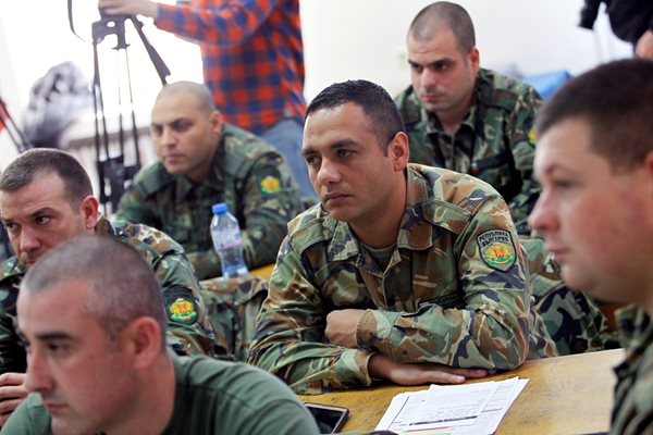 Педагогическото обучение на военните ще е под формата на семинар.