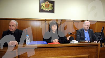 Съставът, който гледа делото КТБ, е оглавяван от съдия Виржиния Петрова.