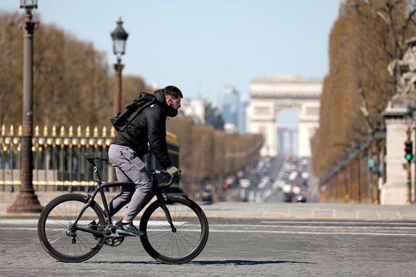 Франция е готова да плати до 50 евро на всеки, който предпочете да се движи с велосипед СНИМКА: Ройтерс