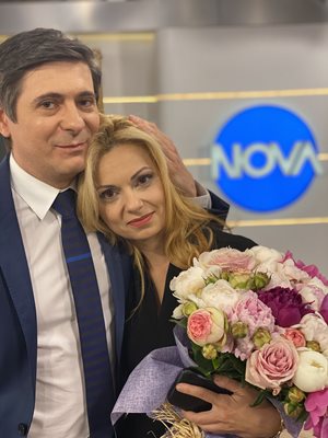 Николаев поднесе огромен букет с рози на прощаване с Аделина Радева.