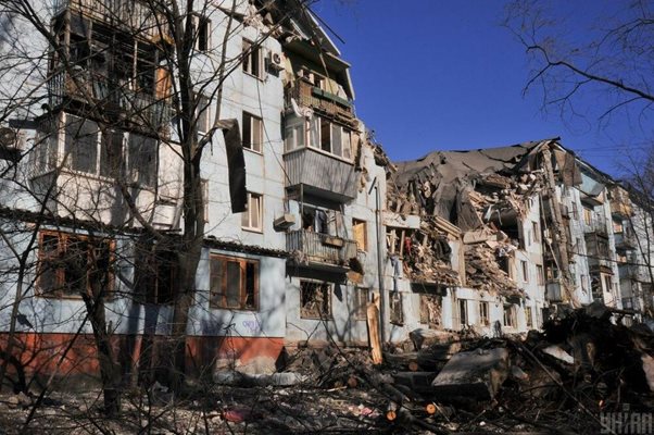 Ударената жилищна сграда в Запорожие. СНИМКА: УНИАН