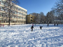 Новата спортна сграда ще бъде изградена в близост до 21-во училище в "Лозенец".
СНИМКА: 21 СУ "Христо Ботев"