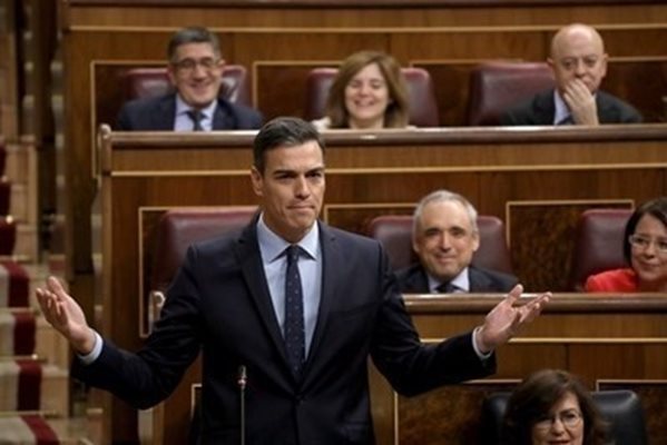Испанският премиер Педро Санчес СНИМКА: Ройтерс