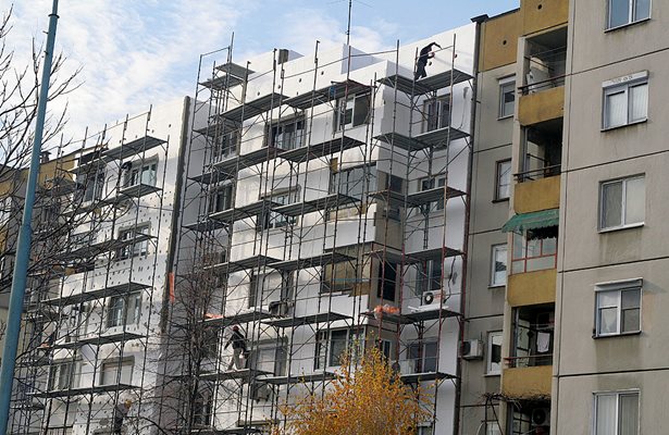 В новата програма първо ще се съберат всички документи на кандидатите и едва тогава ще се прави класация.

СНИМКА: “24 ЧАСА”