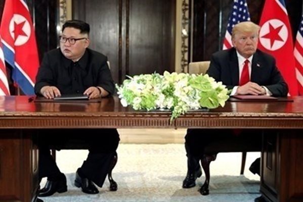 Ким Чен Ун и Доналд Тръмп СНИМКА: Ройтерс