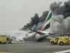 “Боинг 777” гори като факел в Дубай, 300 на борда оцеляват (Обзор)