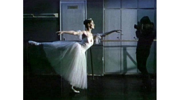 Балетните сцени във филма на Ничев не представлявали трудност за дъщерята на Богомил Райнов.