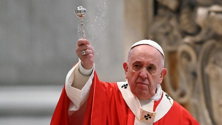 Папа Франциск отслужи необичайна литургия за Палмова неделя СНИМКИ: РОЙТЕРС