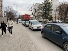 Жители на кв. "Кючук Париж" в Пловдив: Адът се отвори! (снимки)