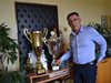 Хасан Азис запази в тайна кои са 20-те билки от чая му - ще го помнят като кмет, но и като шофьора на рейса, повел “Арда” към големия футбол