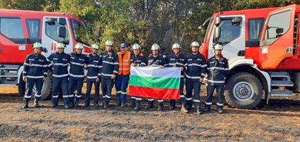 Български огнеборци гасят пожари в Гърция