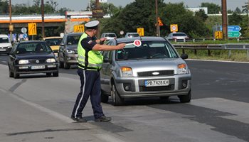 Колите на пияни и дрогирани препълниха паркингите на МВР, чистят 16 дка сметище и рушат стари сгради за нови терени