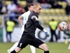 Български вратар хвана 2 дузпи за 6 мин срещу тим на легенда в Румъния (ВИДЕО)