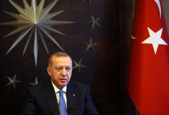 Ердоган в празничното си поздравление акцентира на трудностите заради епидемията от коронавируса, съпровождащи делниците и празниците на гражданите. СНИМКА: Ройтерс