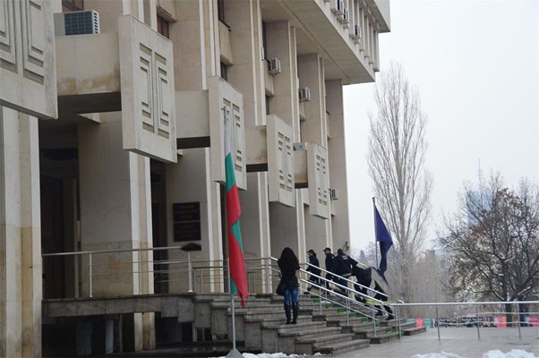Присъдата бе произнесена от Бургаския окръжен съд.