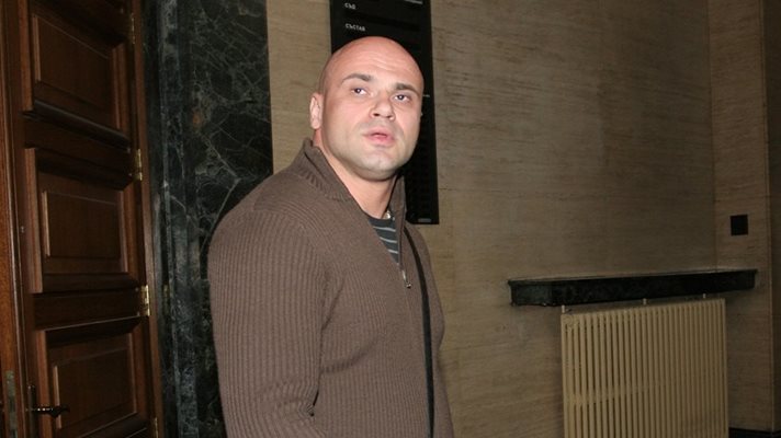 Илиян Варсанов е разследван за участие в банда за наркотици, изнудвания и побои