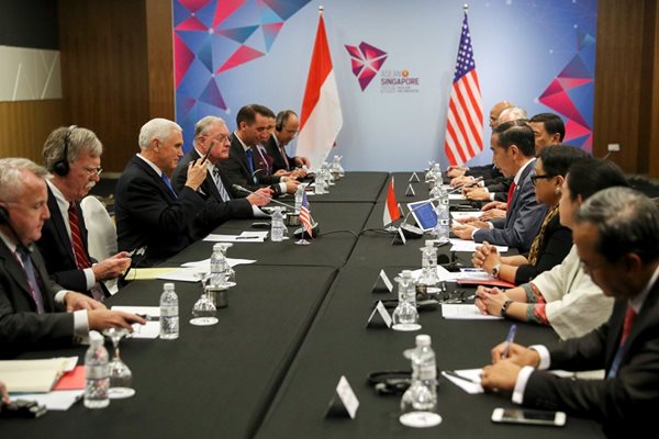 Лидери на страни от Югоизточна Азия, Китай и други съседни държави се срещнаха днес в Сингапур СНИМКИ: РОЙТЕРС