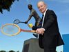 Легендарният тенисист Род Лейвър се сдоби със своя статуя