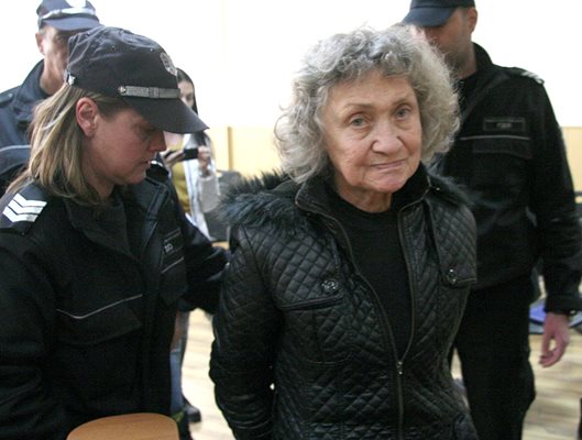 Веска Хаджиева в съда СНИМКИ: Евгени Цветков