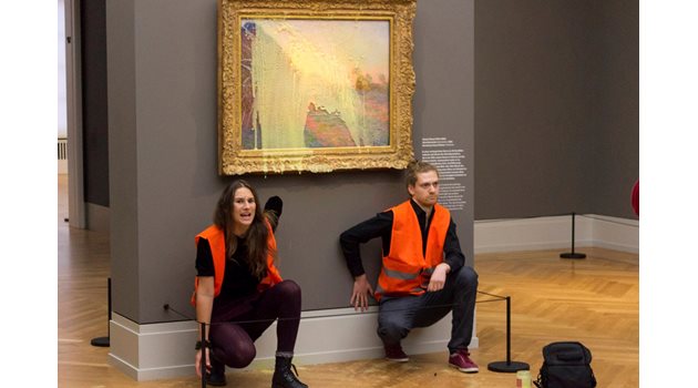 В Германия екоактивисти заляха и картина на Клод Моне.