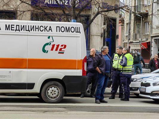 Шофьор блъсна двама, пресичали неправилно на столичен булевард Снимка: Георги Кюрпанов-Генк