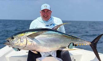 65 кг риба тона улови Иван
