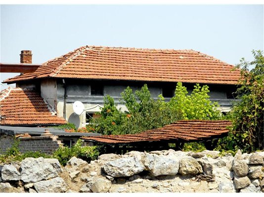 Къщата на Деян в Перущица, където живеел с родителите си.
СНИМКА: АТАНАС КЪНЕВ