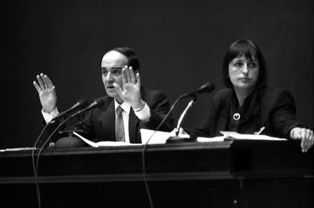 Нери и Евгений Станчев на конгреса на СБЖ, който започна в края на 1989 г. и продължи до началото на 1990 г.