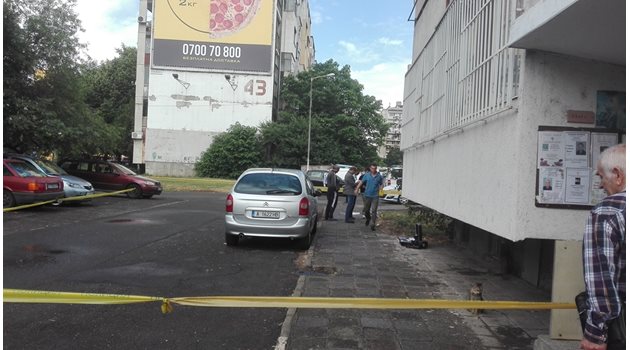 Криминалисти правят повторен оглед на мястото на стрелбата: СНИМКИ: ЕЛЕНА ФОТЕВА