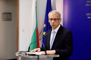 Николай Денков: Краткият срок за консултациите при президента бе отбиване на номер