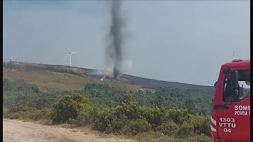 Огнено торнадо избухна в Португалия (Видео)