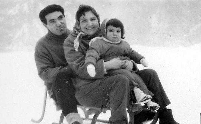 Марта Вачкова с майка си и баща си