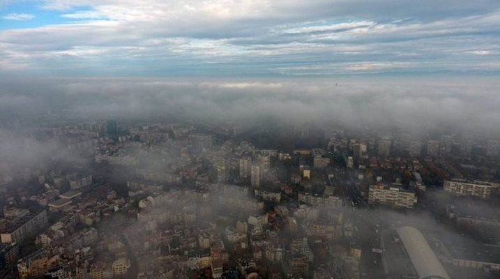 Мръсен въздух над града