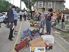 Тонове плодове и зеленчуци от нелегална борса в Бургас на сметището