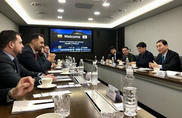 Икономическият министър покани корейски инвеститори в индустриалните зони у нас Снимка: Министерство на икономиката